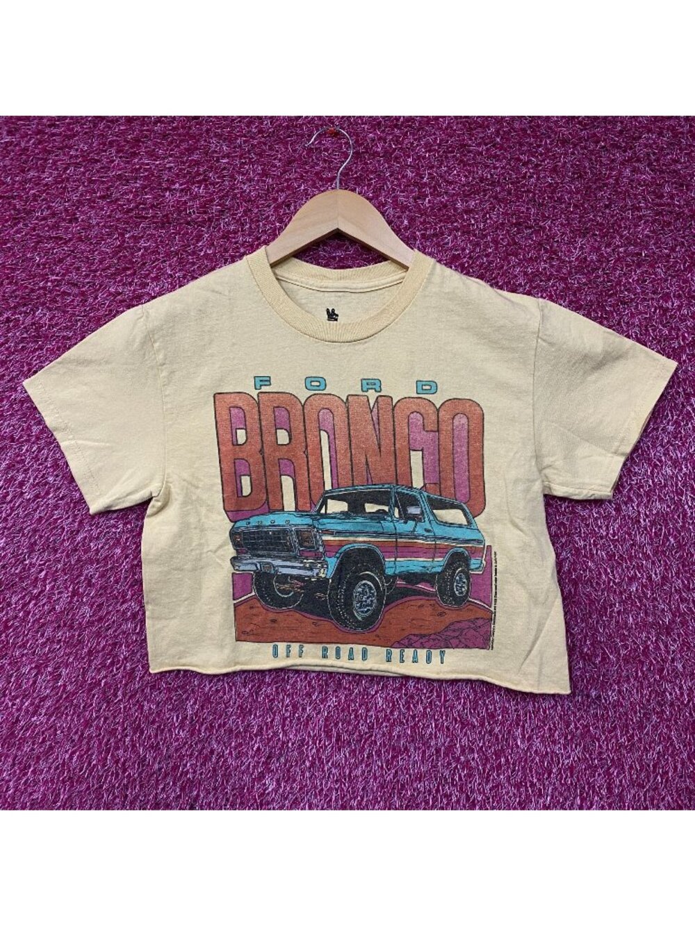 Junk Food Clothing Ford Bronco Off Road Ready Flea Market Women's Crop Tee XS